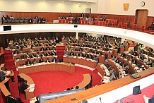 Examen des projets de loi en session extraordinaire: Les députés exigent la signature de Ouattara